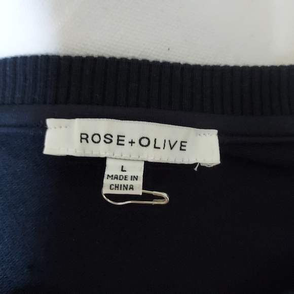 Rose + Olive Top Stretch Knit Embroidered Raglan Sleeve Navy Blue Large NWOT - Picture 6 of 8